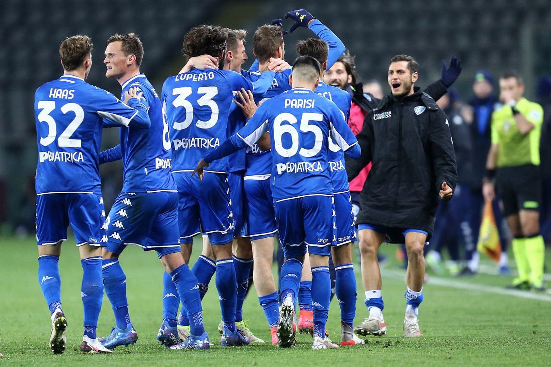 篮在国际舞 篮在国际舞